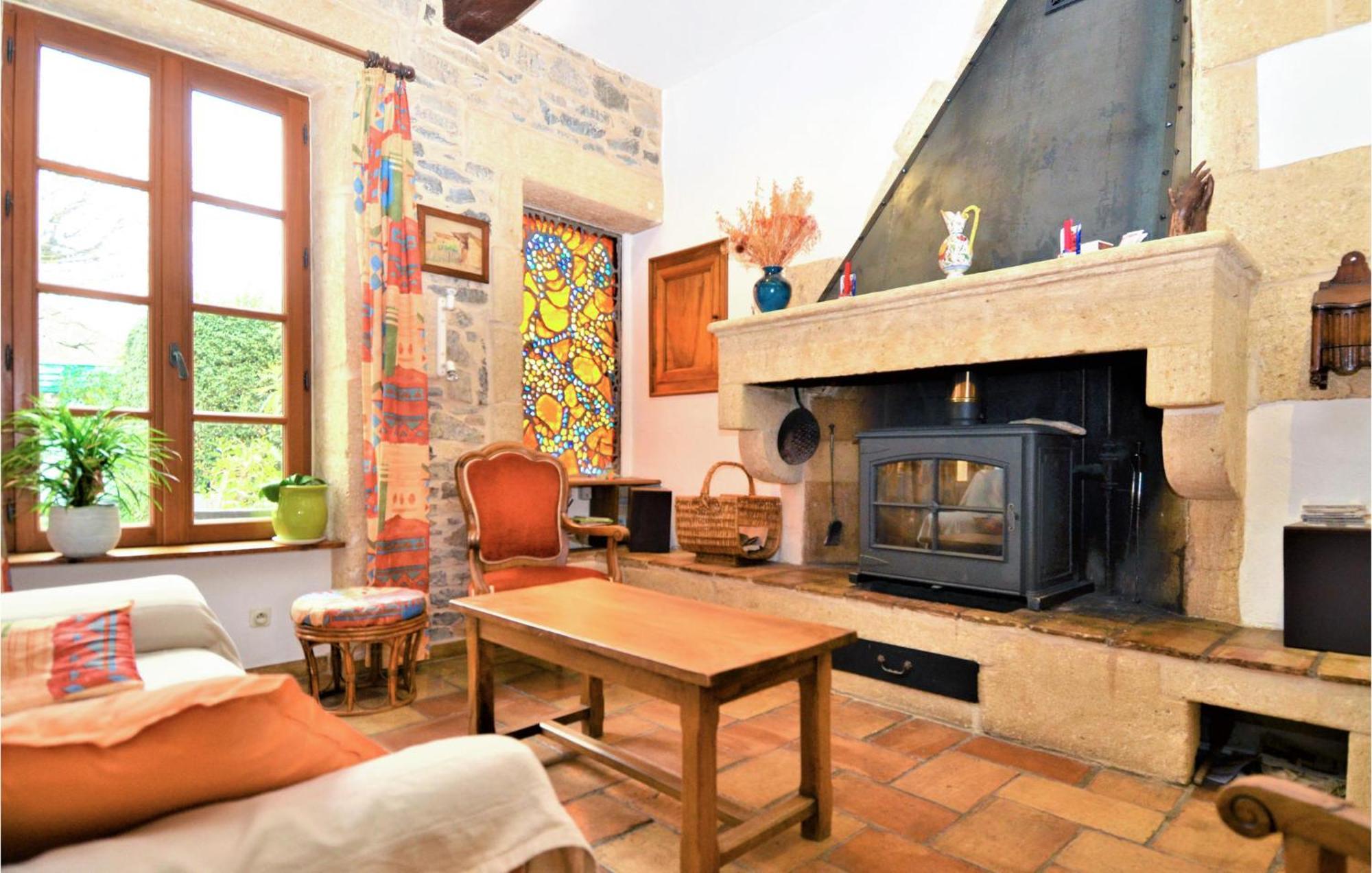 4 Bedroom Lovely Home In Marguerittes Dış mekan fotoğraf