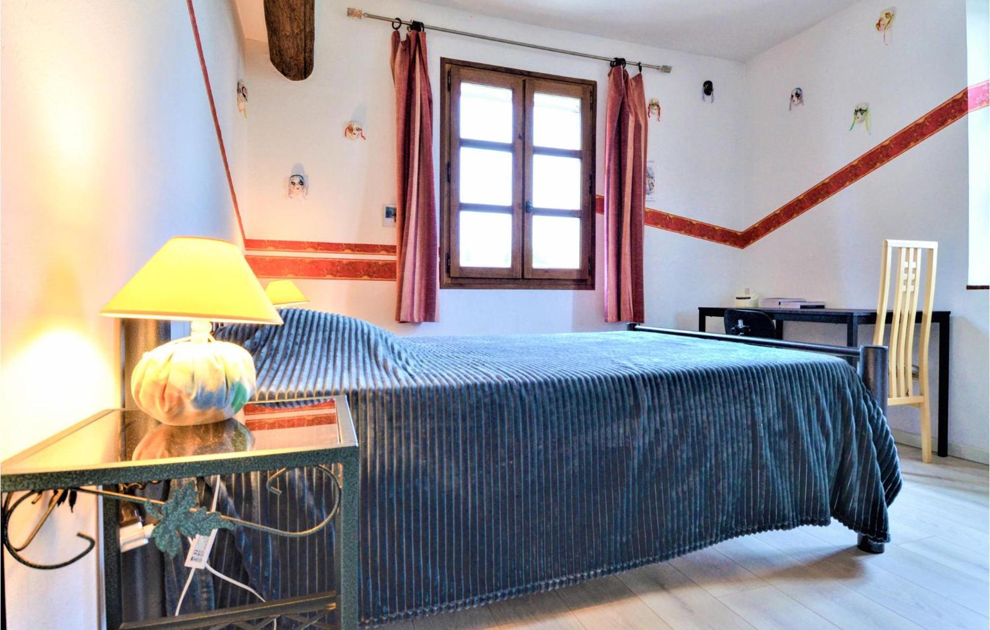 4 Bedroom Lovely Home In Marguerittes Dış mekan fotoğraf